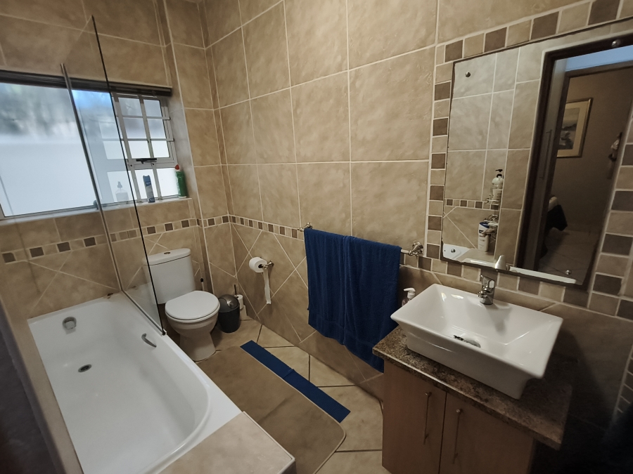 2 Bedroom Property for Sale in Jeffreys Bay Central Eastern Cape